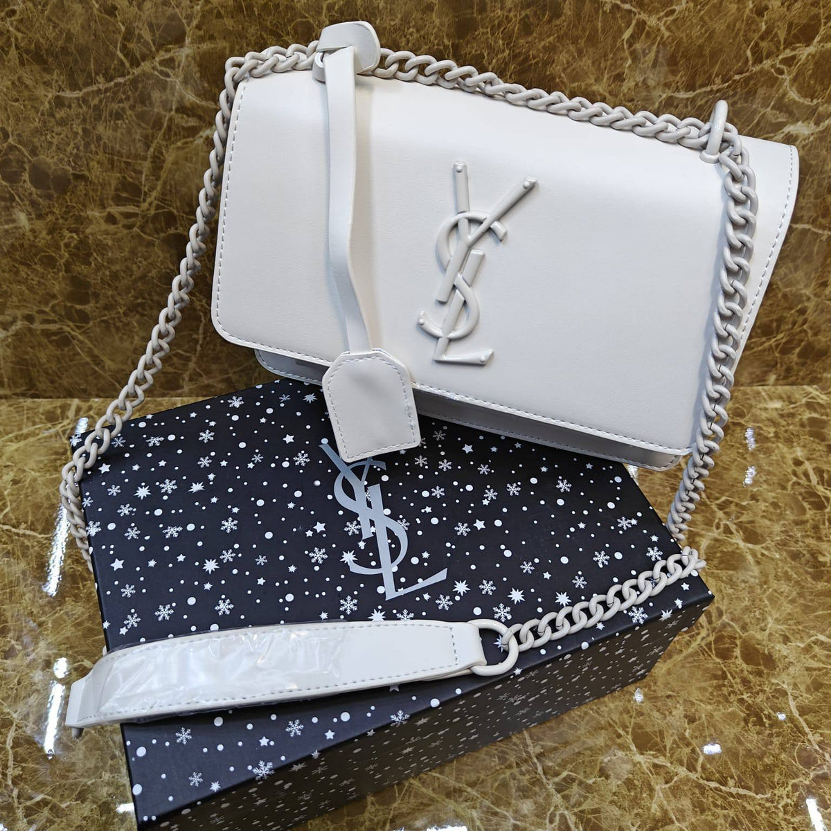 YSL


Withbox

110 dhs🇦🇪🇦🇪

Zain235
♥️♥️♥️