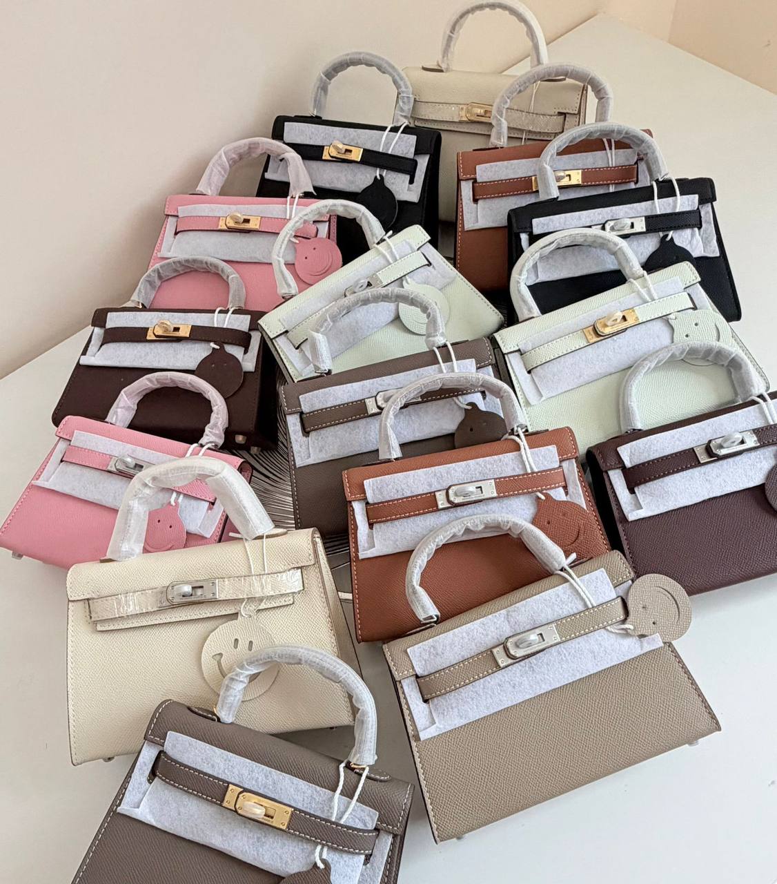 Hermes
Master 💓💓
260 dhs✅

Zain134
♥️♥️♥️