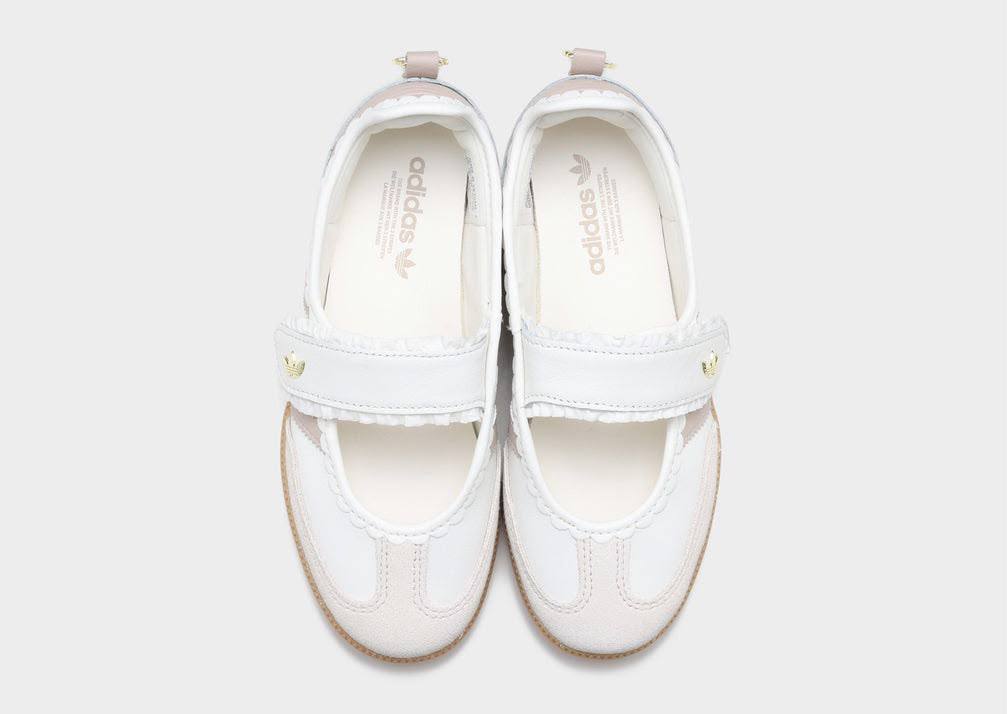 Adidas Samba Jane white and gum 
New Arrivals 🤩
36-41 Available 
190 dhs🇦🇪🇦🇪

Zain242
♥️♥️♥️