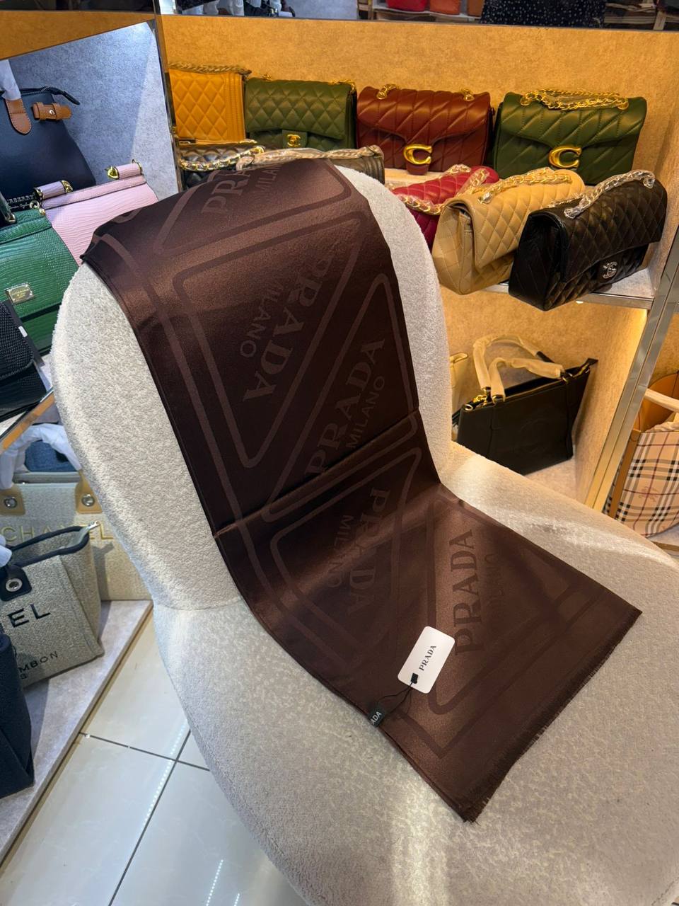 New
Cotton scarf 
45 dhs🪙🌨️

Zain93
♥️♥️♥️