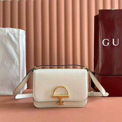 Gucci
Master🌺
260 dhs✅🩷
#22cm🥰🥰

Zain228
♥️♥️♥️