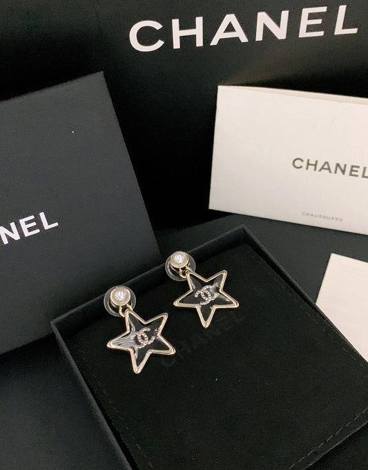 CHANEL

65 dhs❣️
         _With_
          *Box* 📦✅

Zain89
♥️♥️♥️