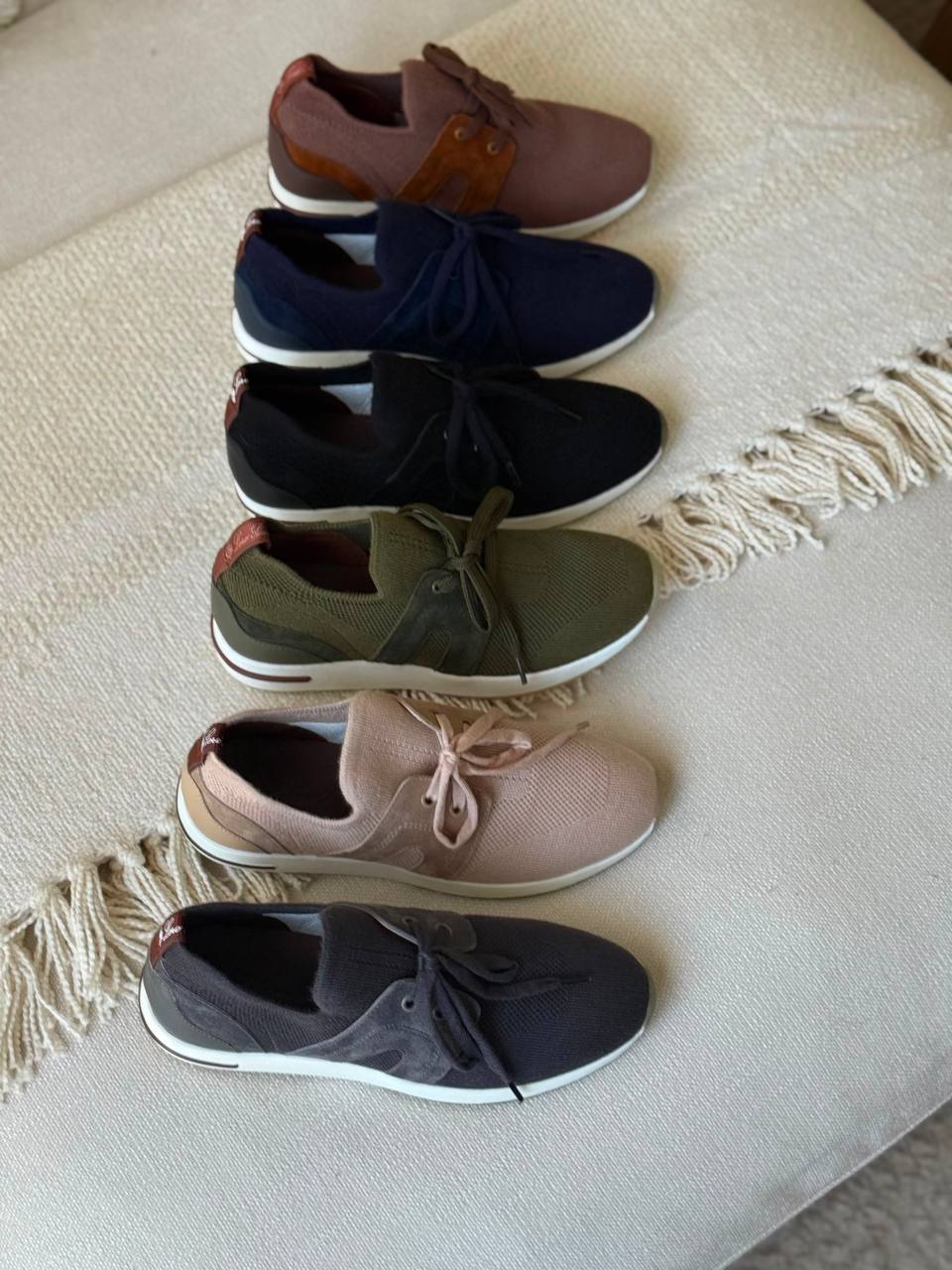 Loro Piana
Super Master
Size 36 to 41
450 dhs💛

Zain288
♥️♥️♥️