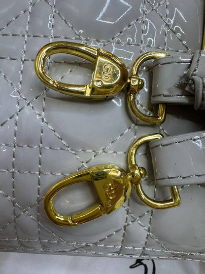 🌟 Lady  Dior 
1️⃣ First Quality +🎁
Size: 20 * 8 * 17 cm
95 dhs✅
with Box🎁

Zain115
♥️♥️♥️