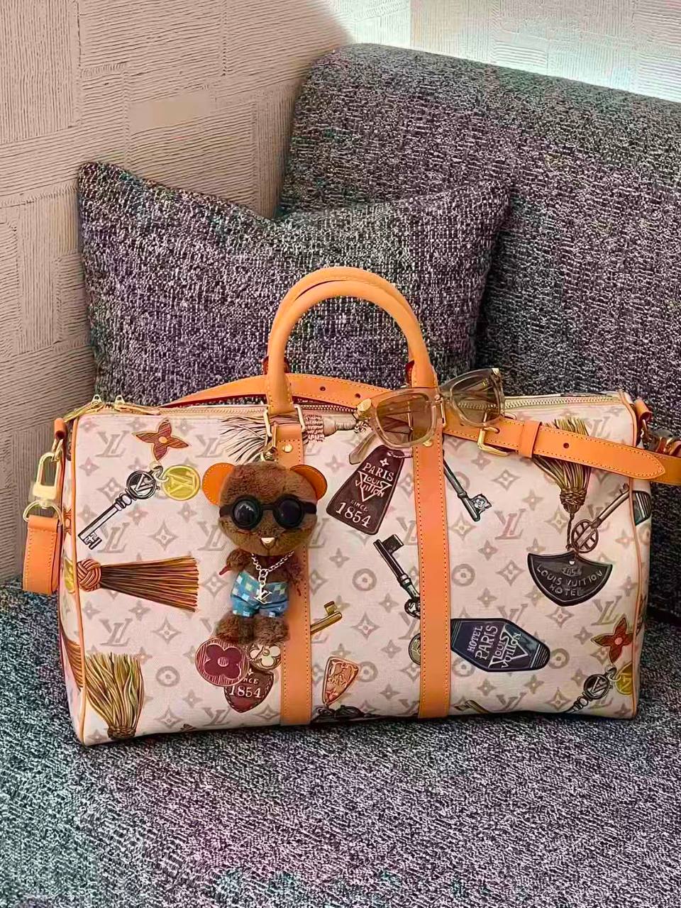 Available for pre order 
Original Quality 💯💯
Available delivery free 🚚
For Price 👇 WhatsApp✅
0568585901 
0507557372
0552275751 Owner Zain 👌

Zain71
♥️♥️♥️