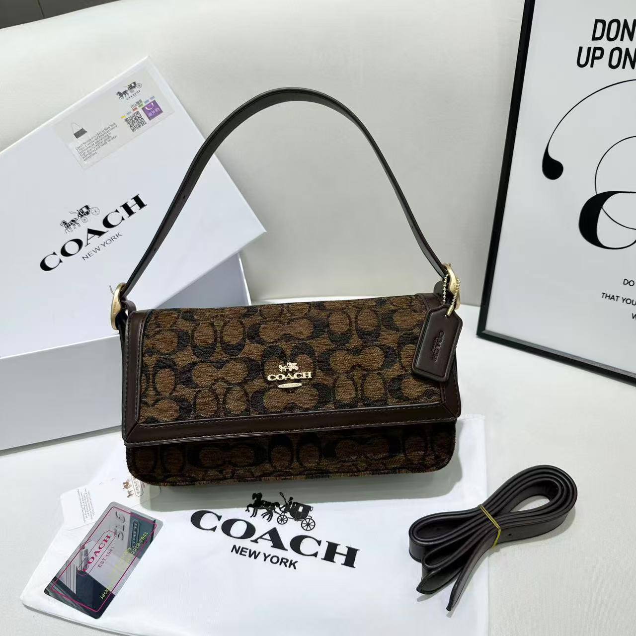Coach
Best quality

With box’s
🎁🎁🎁

95 dhs💚
size 26cm

Zain158
♥️♥️♥️