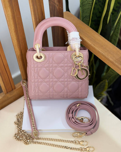 DIOR 💫
Super Master Quality ⚡️
Original Packing 🎁
17cm

For Price 👇 WhatsApp✅
0568585901 
0507557372
0552275751 Owner Zain 👌

Zain321
♥️♥️♥️
