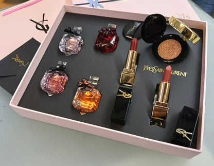 YSL Box
95 dhs🪙🌨️

Zain01
♥️♥️♥️