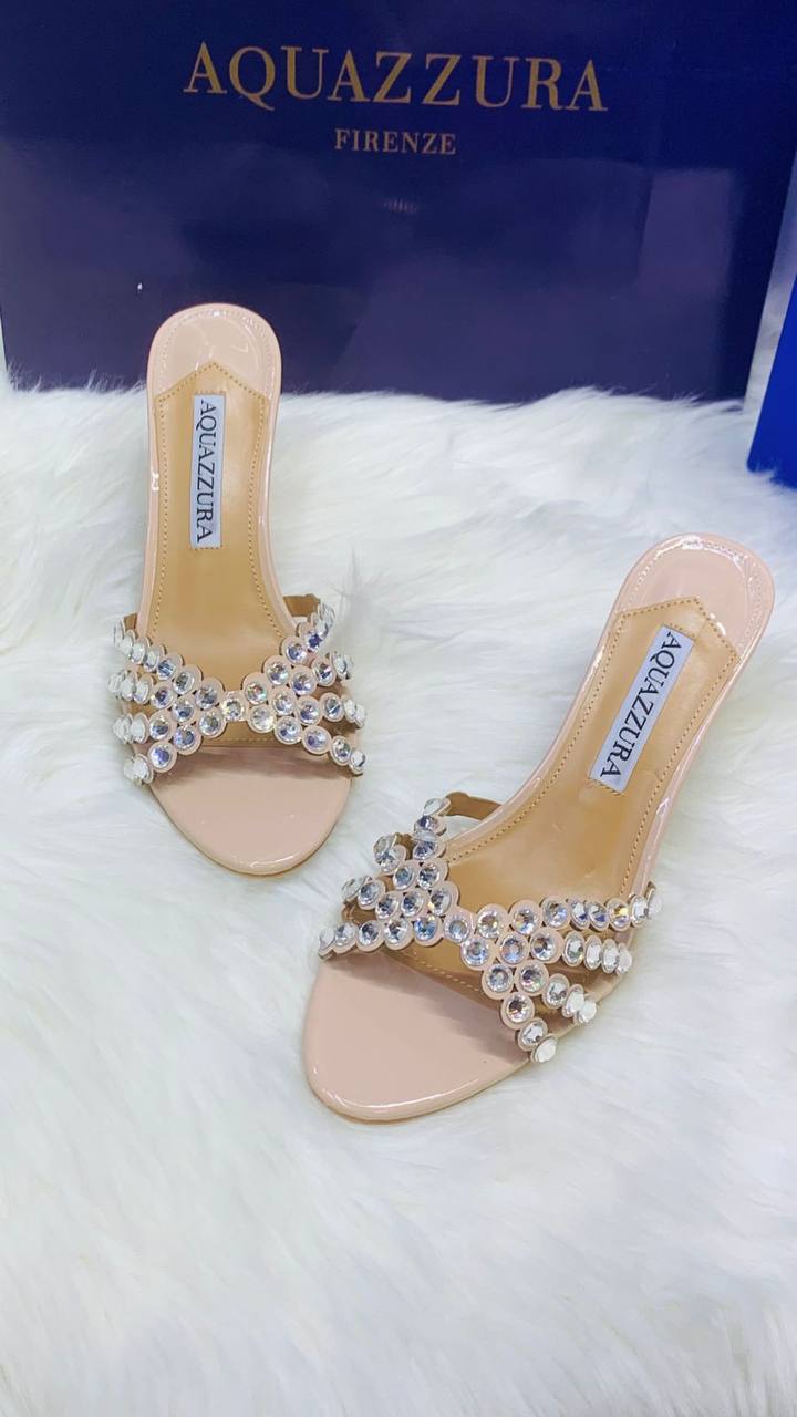 OFFER 😍
Limit Stock ⛔️⛔️
150 dhs🪙🌺
    Size 36-41 available 

Zain88
♥️♥️♥️
