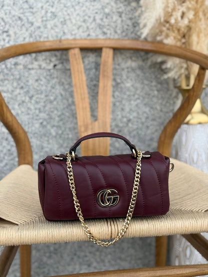 Available Again✨✨✨
GUCCI
21cm
290 dhs🪙🌨️

Top quality 

With box🎁

Zain167
♥️♥️♥️