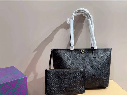 Tory Burch
Size:45×17×30 
100 dhs🪙🖤

Zain114
♥️♥️♥️