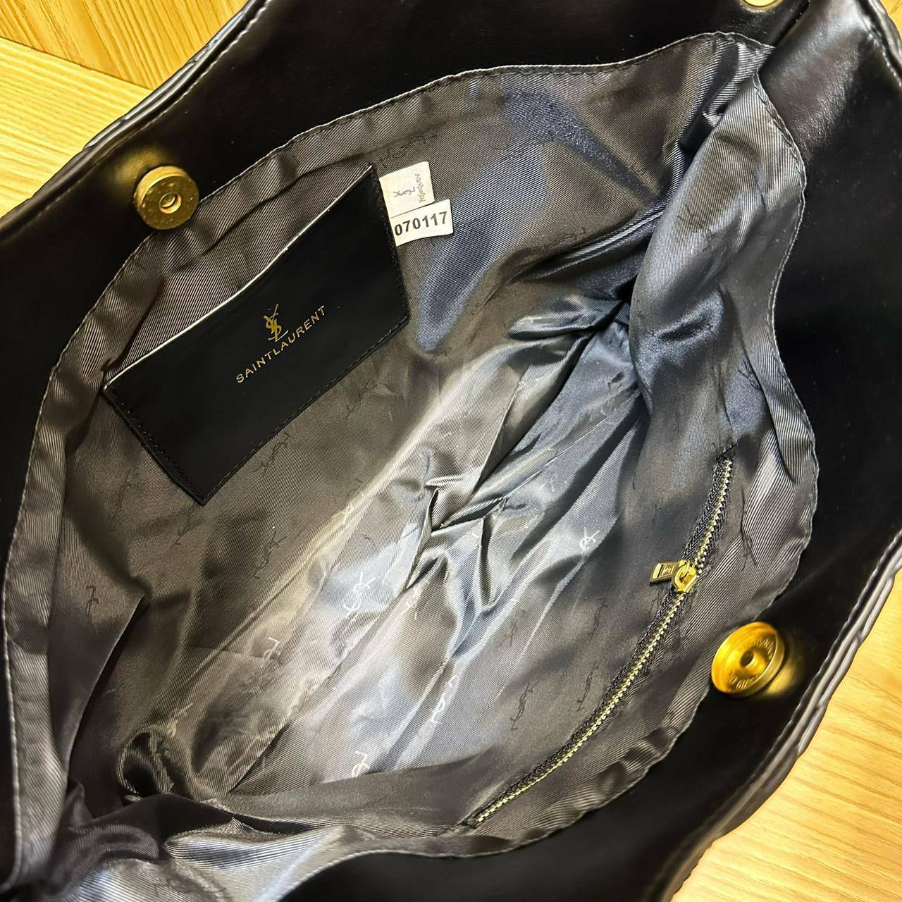 YSL
 NEW CAME GOOD QUALITY 
80 dhs🪙🖤

Zain39
♥️♥️♥️