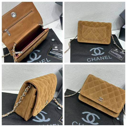 Chanel

withbox 
🎁🎁🎁

100 dhs🪙💕
good quality

Zain143
♥️♥️♥️