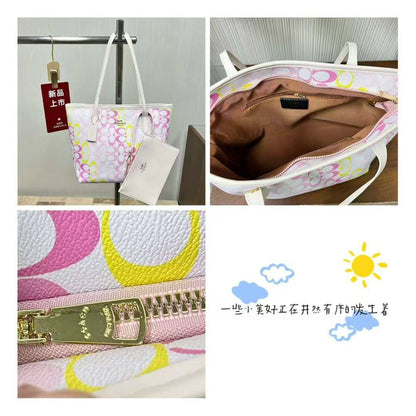 Coach Bags 

70 dhs🇦🇪🇦🇪

Zain232
♥️♥️♥️