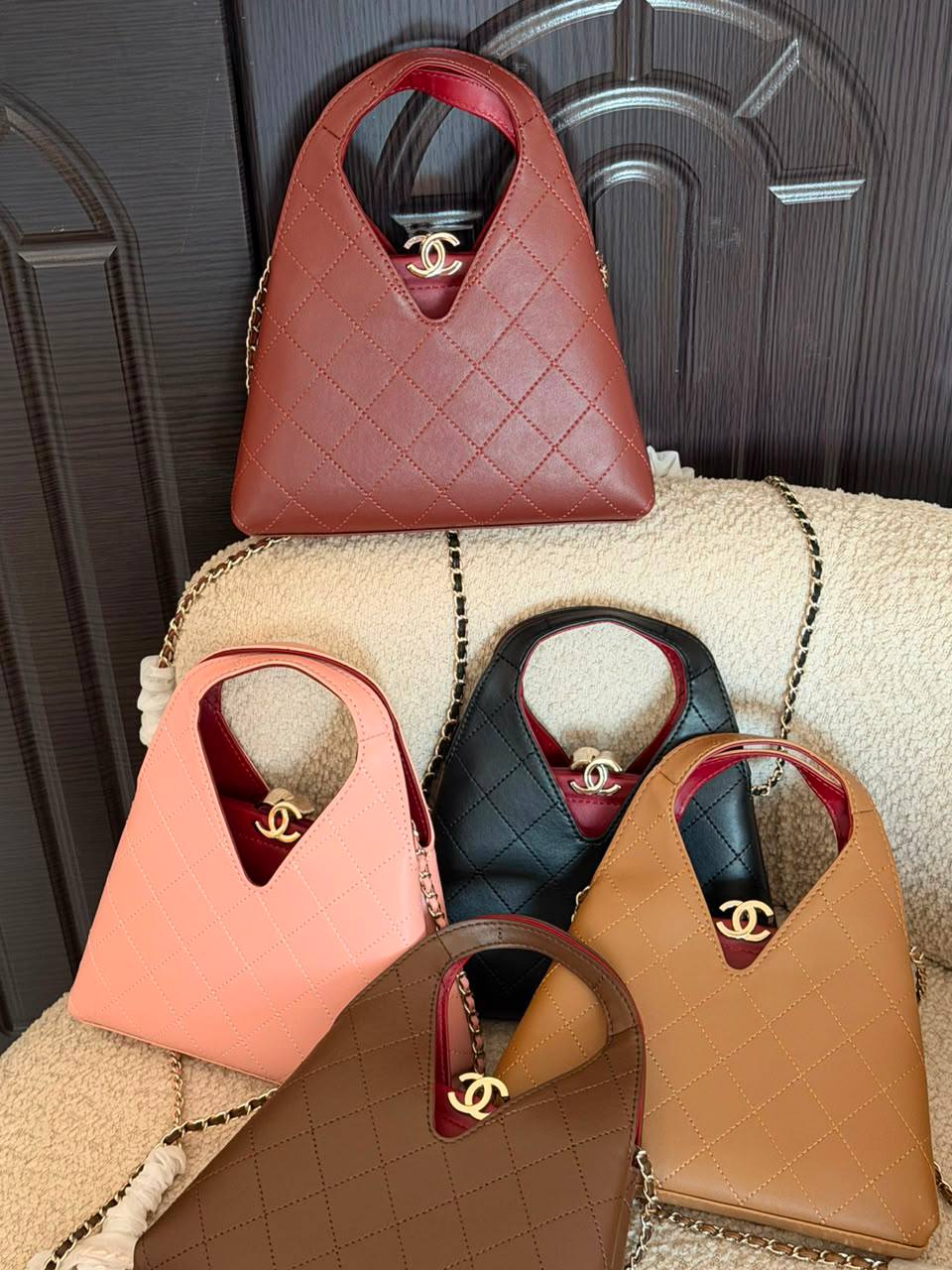 Chanel

270 dhs🇦🇪🇦🇪


Zain134
♥️♥️♥️