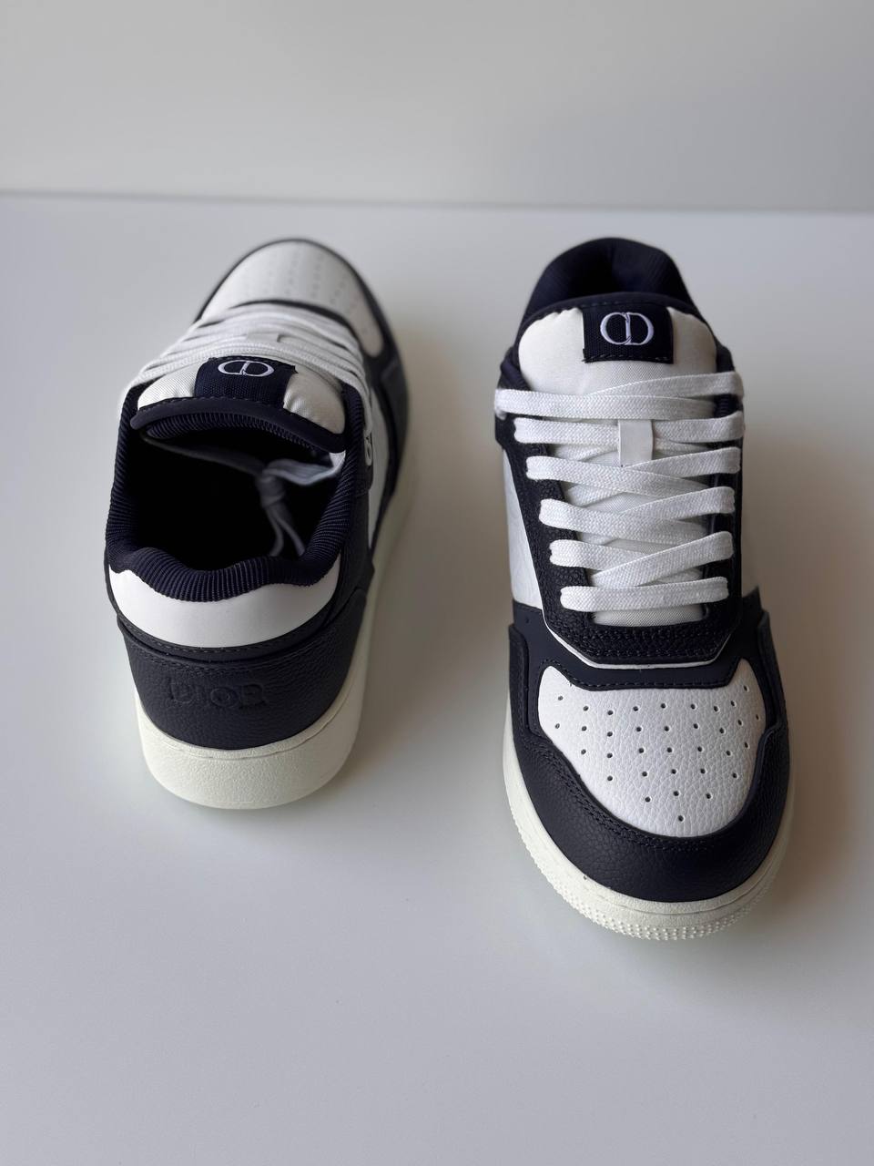 Dior B27 Uptown Sneaker
*AAA quality*
*size:40 to 46*
500 dhs❣️

Zain185
♥️♥️♥️