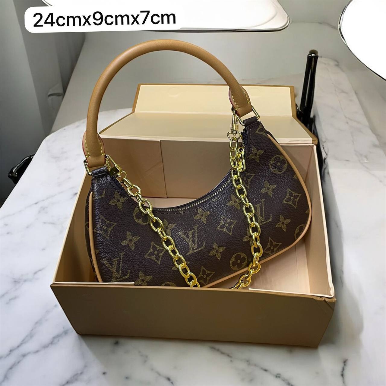 LV
90 dhs✅

with box
🎁🎁🎁

Zain72
♥️♥️♥️