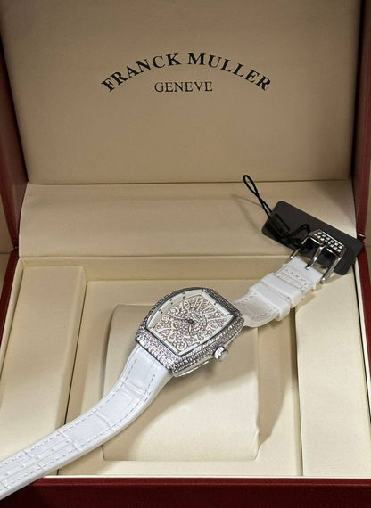 FRANCK MULLER 
_*WOMEN*_
_MASTER QUALITY_

410 dhs❤️
___WITH BOX_____❒
🎁🎁🎁


Zain108
♥️♥️♥️