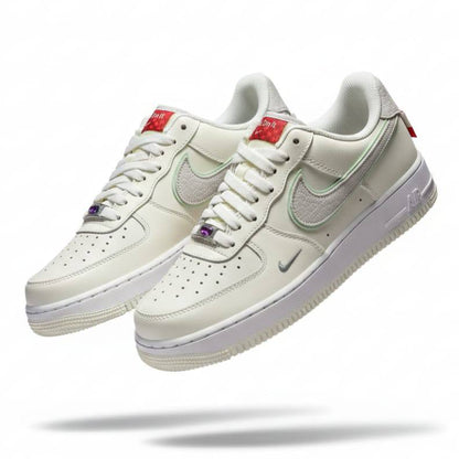 Nike
Size 40 to 45 
95 dhs

Zain27
♥️♥️♥️