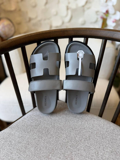 Hermes
𝑨𝑨𝑨 𝑸𝑼𝑨𝑳𝑰𝑻𝒀
𝑺𝒊𝒛𝒆 36 𝒕𝒐 41 
450 dhs✅

Zain81
♥️♥️♥️