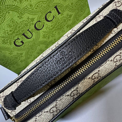 GUCCI 
UNISEX GOOD QUALITY 
WITH BOX 
🎁🎁🎁

95 dhs✅

Zain39
♥️♥️♥️