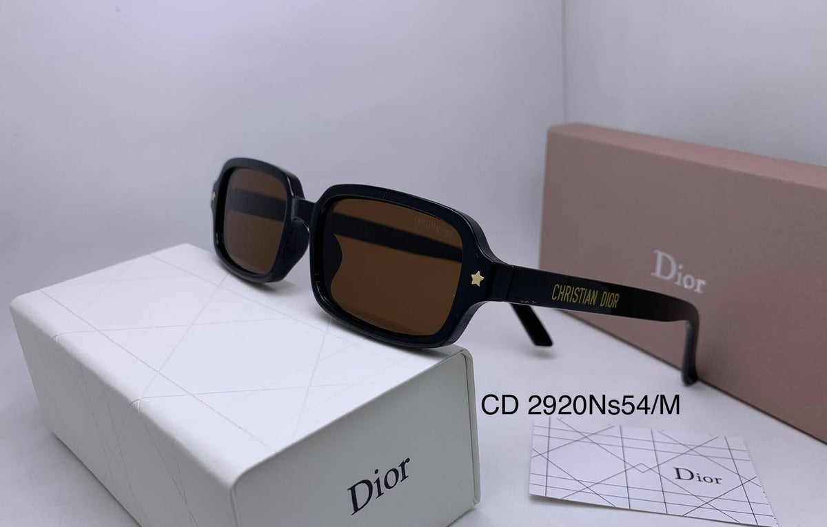 Ladies sunglasses 
70 dhs🇦🇪🇦🇪

Zain126
♥️♥️♥️