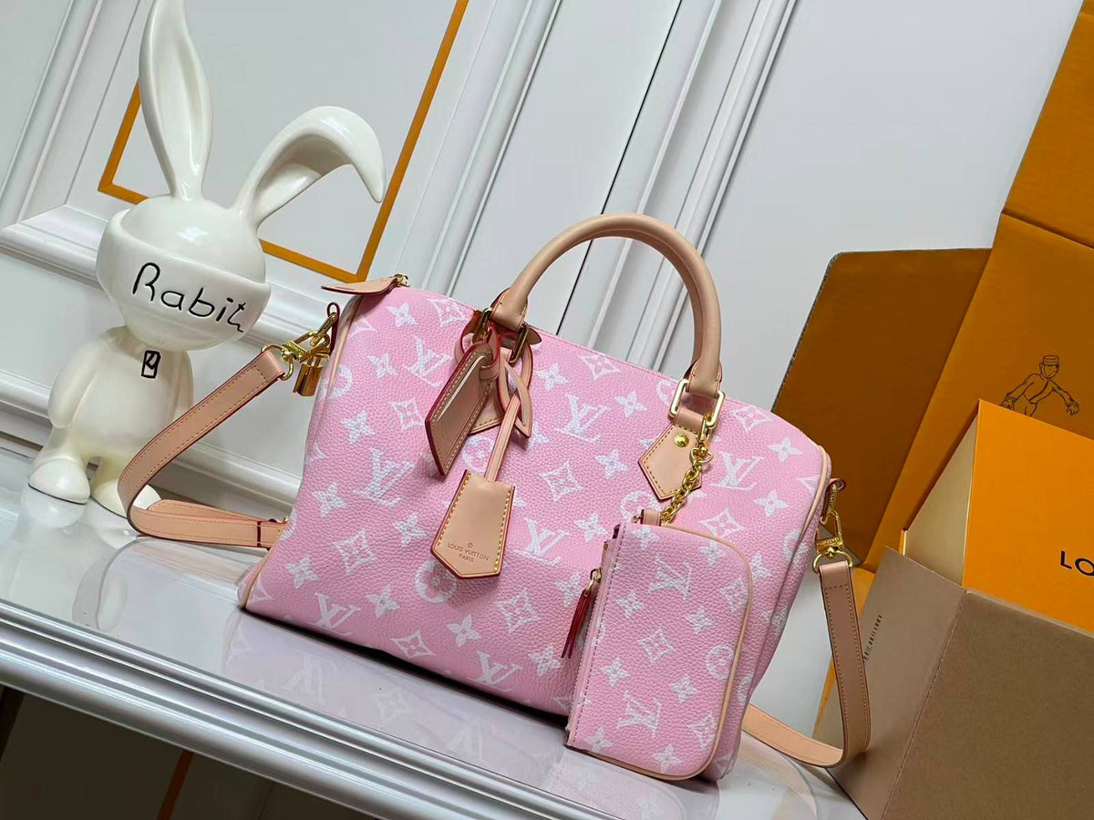 LV  COPY  1

SIZE 30CM     
265 dhs🇦🇪🇦🇪

Zain244
♥️♥️♥️
