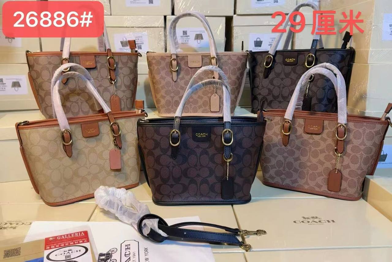 Coach 
Size:29cm
95 dhs🪙🌨️

With box
🎁🎁🎁

Zain148
♥️♥️♥️