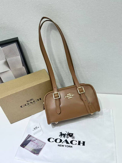 Coach
Best quality 

with box’s 
🎁🎁🎁

85 dhs✅

Zain290
♥️♥️♥️