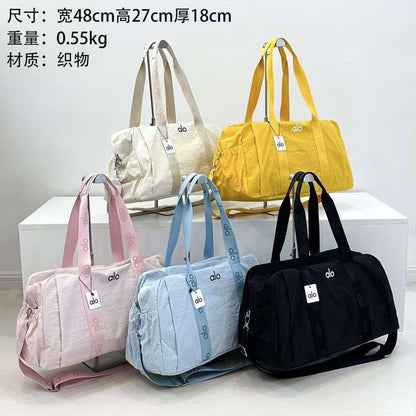 ALO  
Fashion bag
Good quality 
Size : 48 * 27 * 18 cm
80 dhs🇦🇪🇦🇪

Zain115
♥️♥️♥️