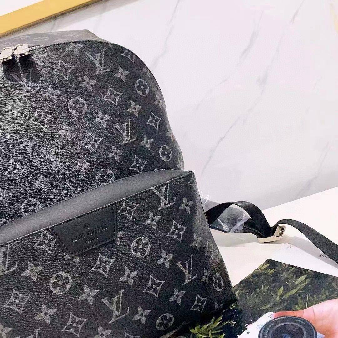 LV
 BACKPACK 
COPY ONE 
180 dhs✅

Zain39
♥️♥️♥️