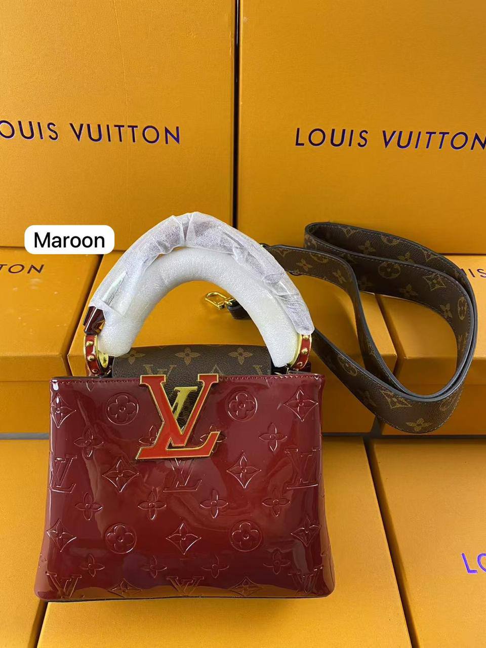 ❤️ LV Capitalcines
1️⃣ First Quality +🎁
Size : 21 * 15 cm
100 dhs🇦🇪🇦🇪

with box🎁

Zain115 
♥️♥️♥️