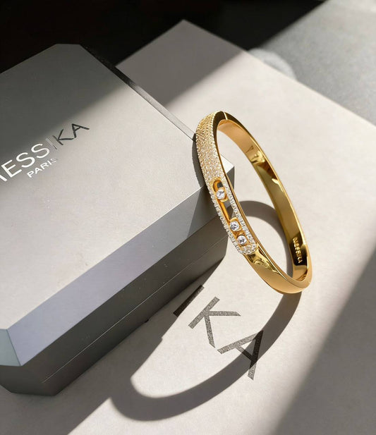 MESSIKA BANGLE
MASTER ✨💫
95 DHS✅
WITH BOX AND PAPER BAG🎁🛍️

Zain89
♥️♥️♥️
