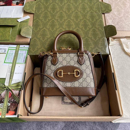 Gucci
80 dhs❤️

With box
🎁🎁🎁

Zain219
♥️♥️♥️
