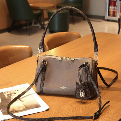 LV

110 dhs🪙🌨️ 

Withbox
🎁🎁🎁

Zain143
 ♥️♥️♥️
