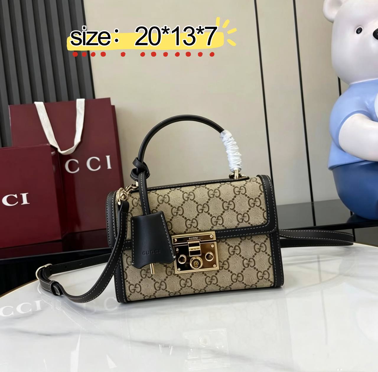 Gucci

95 dhs✅

with box
🎁🎁🎁

Zain38
♥️♥️♥️