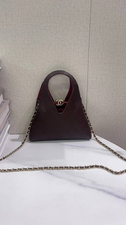 New arrival
23cm
with box
130 dhs🇦🇪🇦🇪

Zain118
♥️♥️♥️