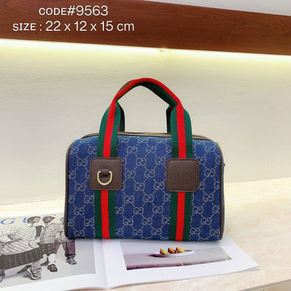 GUCCI ʜᴀɴᴅʙᴀɢ GG
ᴄᴀɴᴠᴀs ᴀɴᴅ ʟᴇᴀᴛʜᴇʀ ᴍᴀᴛᴇʀɪᴀʟ
ᴡɪᴛʜ ʟᴏɴɢ ʙᴇʟᴛ sᴛʀᴀᴘ
sɪᴢᴇ : 23 cm

75 dhs❣️

Zain31
♥️♥️♥️