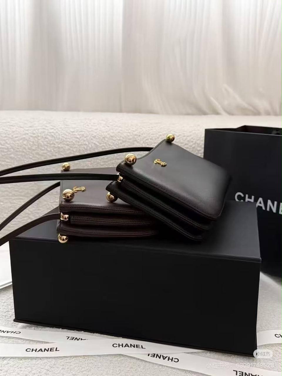 Chanel


1️⃣ First quality +🎁

Size : 25 * 14 cm

100 dhs🇦🇪🇦🇪🇦🇪
with box 🎁

Zain115
♥️♥️♥️