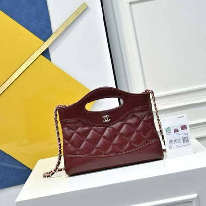 Chanel
Master+++
360 dhs💚

Zain153
♥️♥️♥️