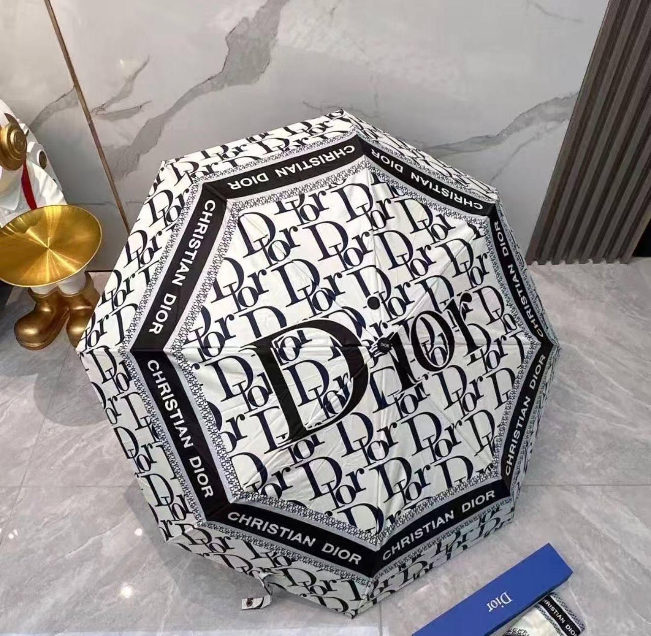 UMBRELLA ☔️*
Master quality 💯
With boxes 🗃️ 
75 dhs✅

Zain216
♥️♥️♥️