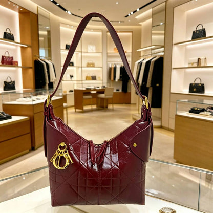 Dior - Chanel
90 dhs✅

with box
🎁🎁🎁

Zain60
♥️♥️♥️