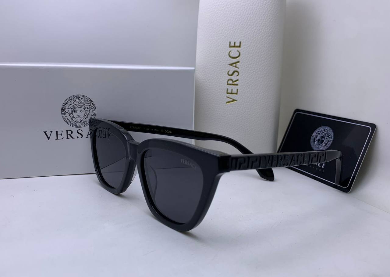Versace
Master 
180 dhs✅

Zain126
♥️♥️♥️