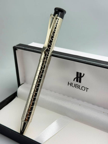 Cartier 
Dior 
Gucci
Glorgio armani
Mont blanc
Lv
Hublot

55 dhs🇦🇪🇦🇪

Zain182
♥️♥️♥️