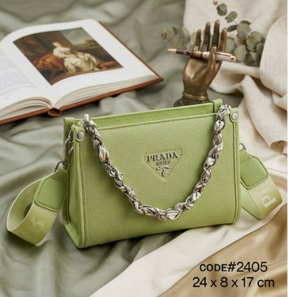 24PRADA ᴄʀᴏssʙᴀɢ
ᴍᴀᴛᴛᴇ sᴏғᴛ ʟᴇᴀᴛʜᴇʀ
ᴡɪᴛʜ ᴄʜᴀɪɴ ᴛᴡɪʟʟʏ ʙᴇʟᴛ
ᴀɴᴅ ʟᴏɴɢ ᴛʀɪᴍ sᴛʀᴀᴘ
sɪʟᴠᴇʀ ʜᴀʀᴅᴡᴀʀ
sɪᴢᴇ : 24 cm

65 dhs✅

Zain31
♥️♥️♥️