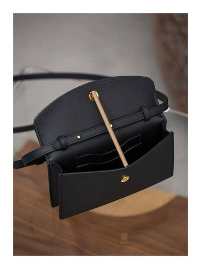 Loro Piana
95 dhs✅
Good-quality 

with box
🎁🎁🎁

Zain35
♥️♥️♥️