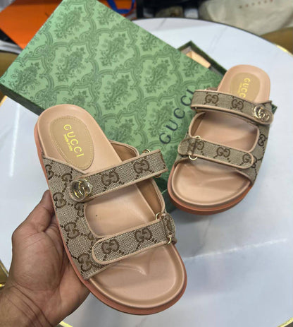 Gucci
💯high quality
Size 36-37-38-39-40-41
90 dhs✅

Zain86
♥️♥️♥️