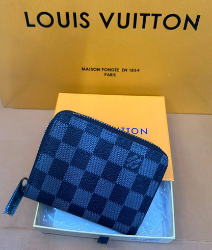 LV

With box 
🎁🎁🎁

35 dhs✅

Zain93
♥️♥️♥️