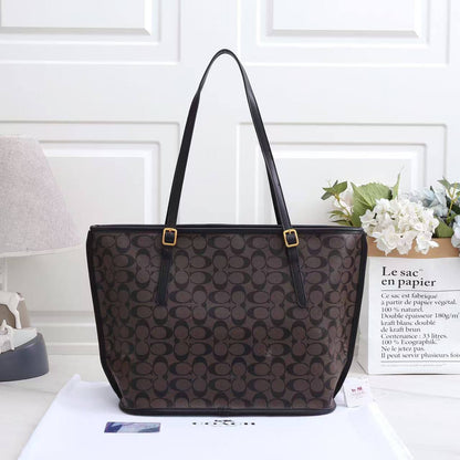 COACH
HIGH QUALITY  
115 dhs✅

Zain39
♥️♥️♥️