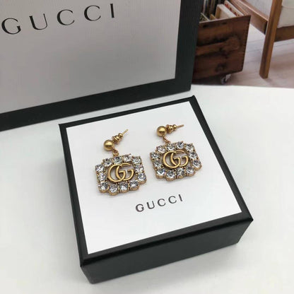 GUCCI EARRING
MASTER ✨💫
55 DHS💓
WITH BOX AND PAPER BAG🎁🛍️

Zain89
♥️♥️♥️